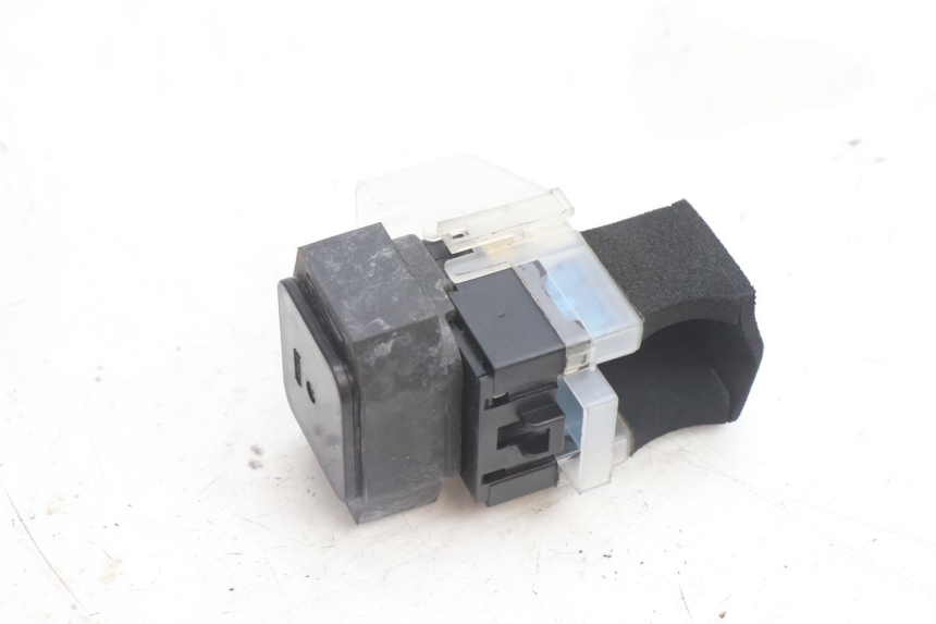 photo de RELÉ DE PARTIDA YAMAHA FZ8 800 (2010 - 2016) - Ampliação técnica