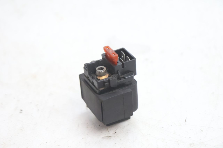 photo de RELÉ DE PARTIDA GILERA GP 800 (2007 - 2013) - Detalhe da peça