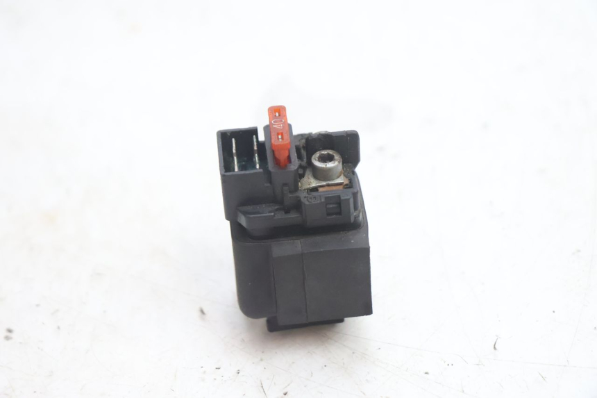 photo de RELÉ DE PARTIDA GILERA GP 800 (2007 - 2013) - Outro ângulo de visão