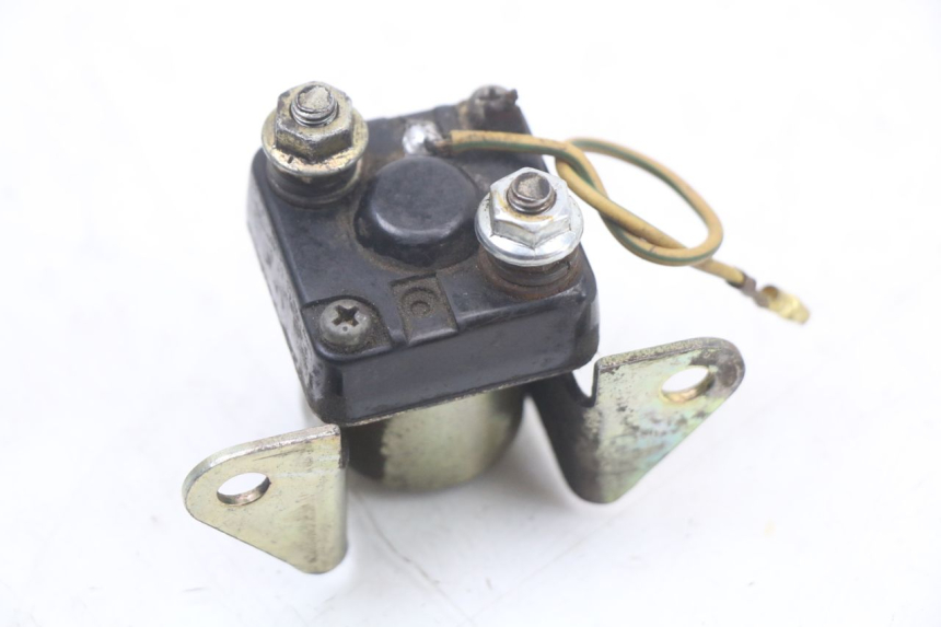 photo de RELÉ DE PARTIDA SUZUKI GSX E 250 (1982 - 1983) - Detalhe da peça