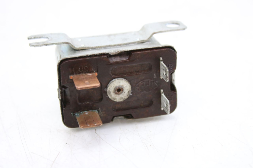 photo de RELÉ DE PARTIDA PIAGGIO HEXAGON 2T 125 (1994 - 1998) - Pontos de fixação