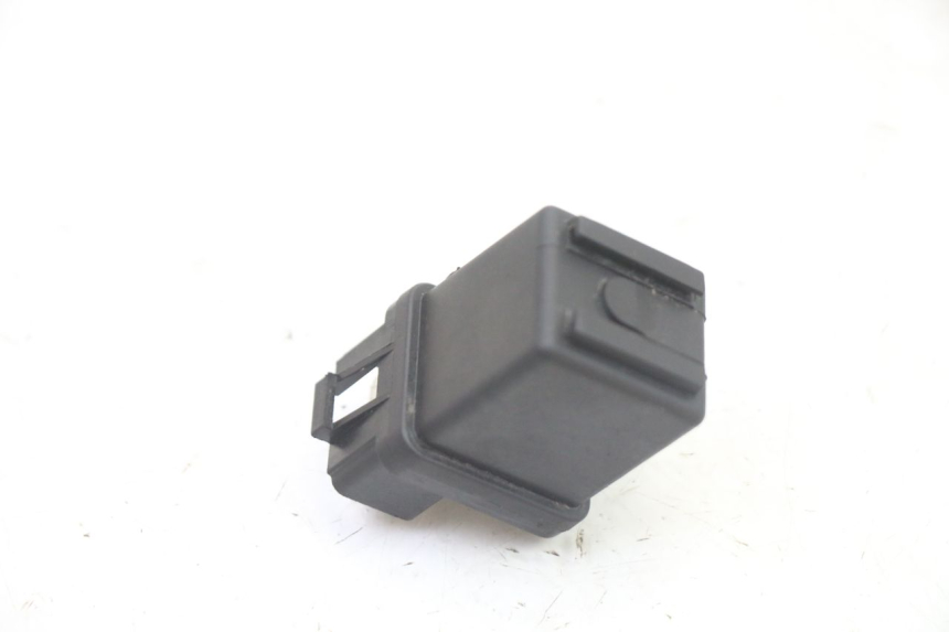 photo de RELÉ DE PARTIDA PEUGEOT KISBEE 2T 50 (2010 - 2017) - Outro ângulo de visão