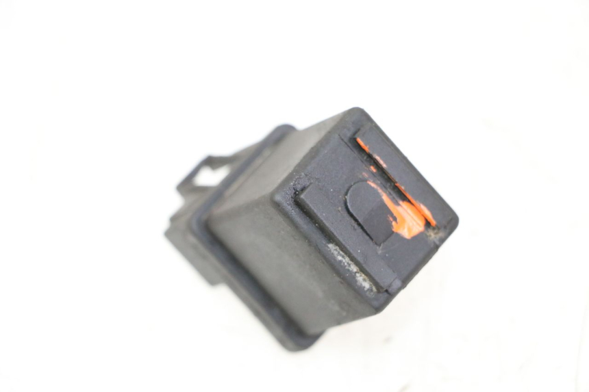 photo de RELÉ DE PARTIDA PEUGEOT KISBEE 2T 50 (2010 - 2017) - Ampliação técnica