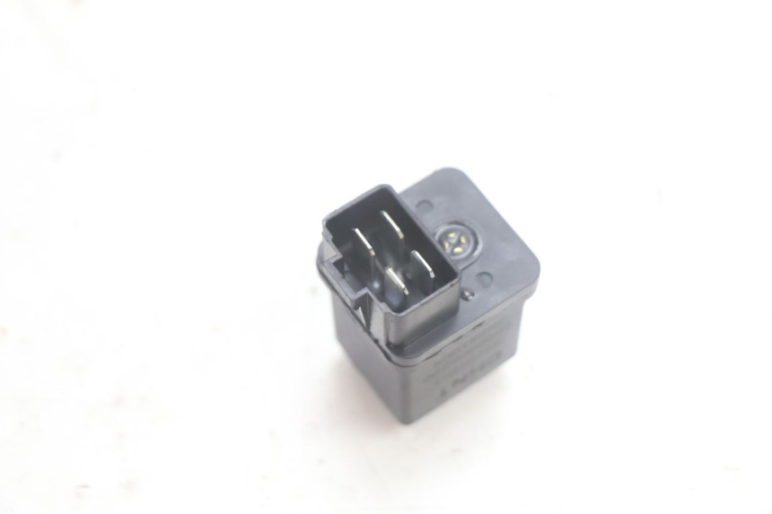 photo de RELÉ DE PARTIDA PEUGEOT KISBEE 2T 50 (2010 - 2017) - Zoom do estado de desgaste