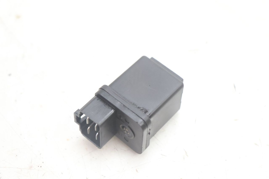 photo de RELÉ DE PARTIDA PEUGEOT KISBEE 2T 50 (2010 - 2017) - Outro ângulo de visão