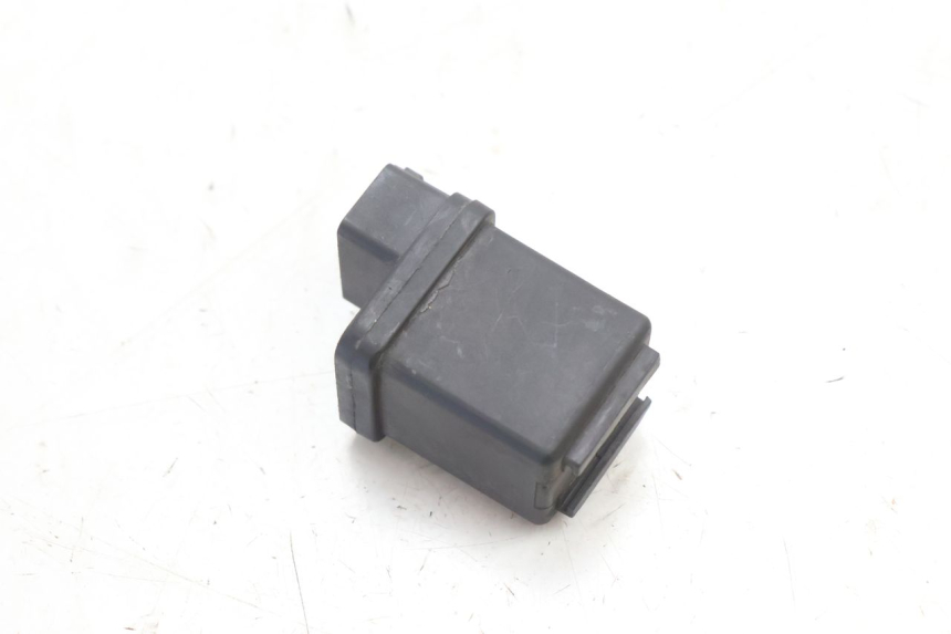 photo de RELÉ DE PARTIDA PEUGEOT KISBEE 2T 50 (2010 - 2017) - Outro ângulo de visão