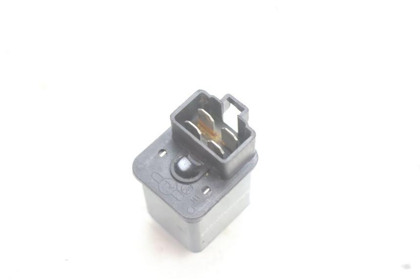 photo de RELÉ DE PARTIDA PEUGEOT KISBEE 4T 50 (2010 - 2017) - Zoom do estado de desgaste