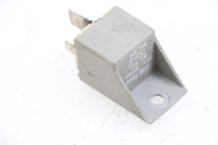 photo de RELÉ DE PARTIDA RENAULT KOURANOS 125 (2001 - 2004) - Detalhe da peça