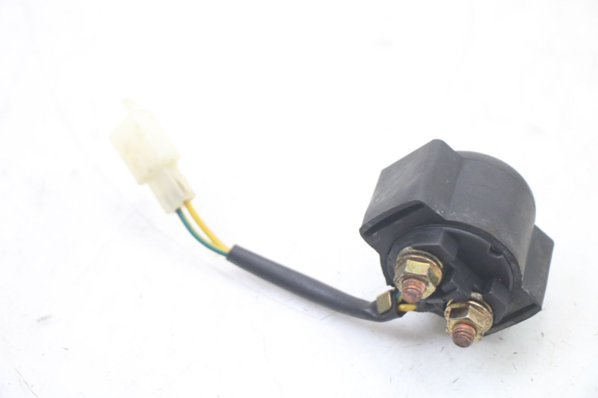 photo de RELÉ DE PARTIDA KYMCO PEOPLE S 125 (2000 - 2008) - Zoom do estado de desgaste