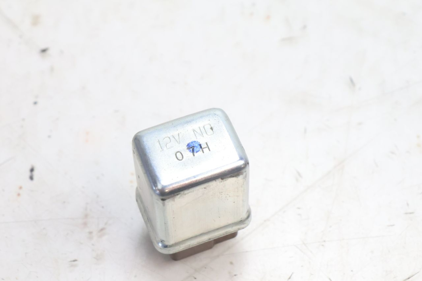 photo de RELÉ DE PARTIDA PIAGGIO LIBERTY IGET 4T 50 (2021 - 2025) - Outro ângulo de visão