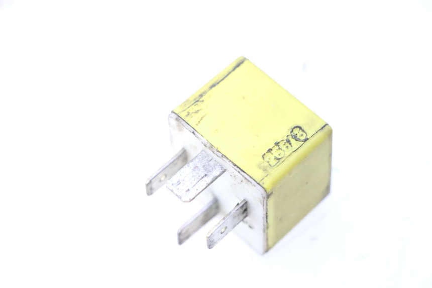 photo de RELÉ DE PARTIDA PEUGEOT LUDIX 50 (2005 - 2007) - Detalhe da peça