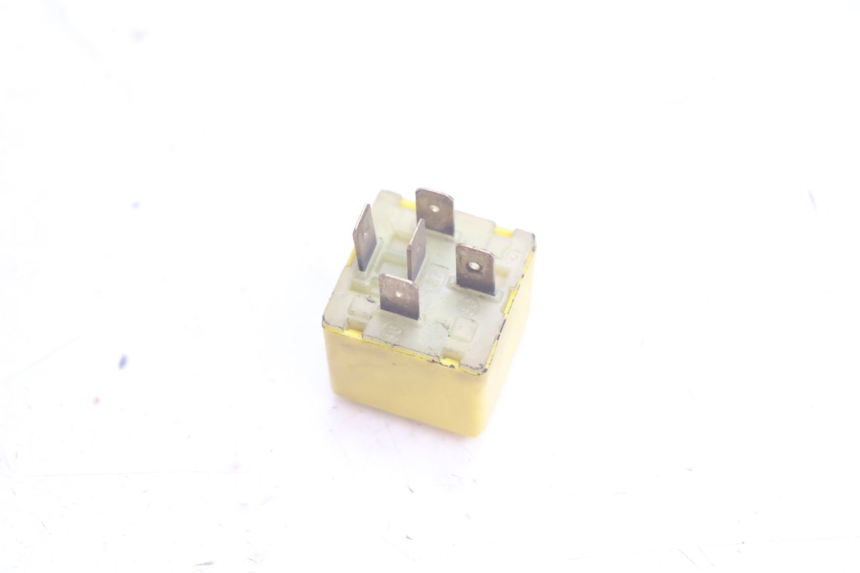 photo de RELÉ DE PARTIDA PEUGEOT LUDIX PRO 2T 50 (2010 - 2017) - Zoom do estado de desgaste