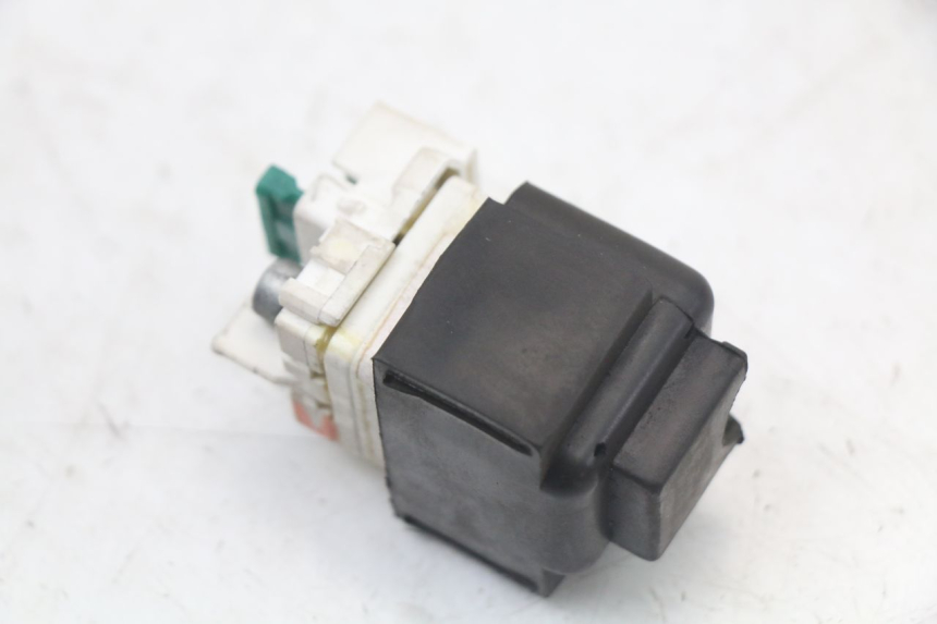 photo de RELÉ DE PARTIDA PIAGGIO MP3 HPE 350 (2018 - 2020) - Outro ângulo de visão