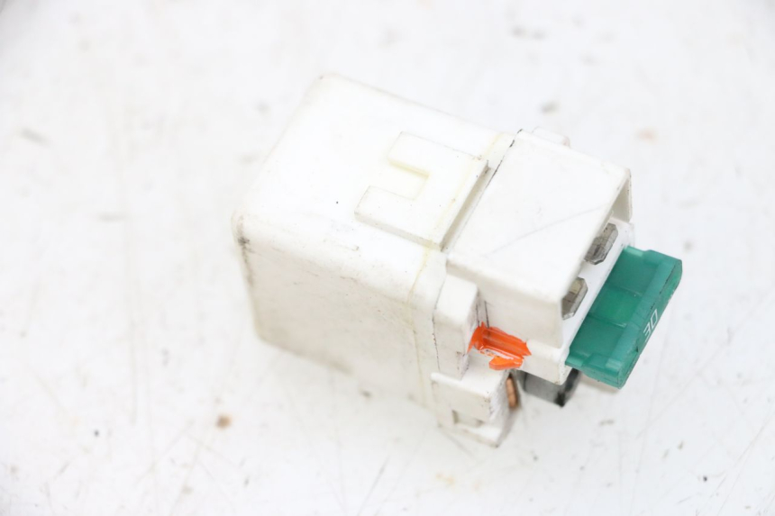 photo de RELÉ DE PARTIDA PIAGGIO MP3 HPE 300 (2019 - 2026) - Vista principal