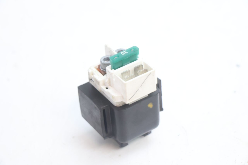 photo de RELÉ DE PARTIDA PIAGGIO MP3 HPE 530 (2022 - 2026) - Detalhe da peça