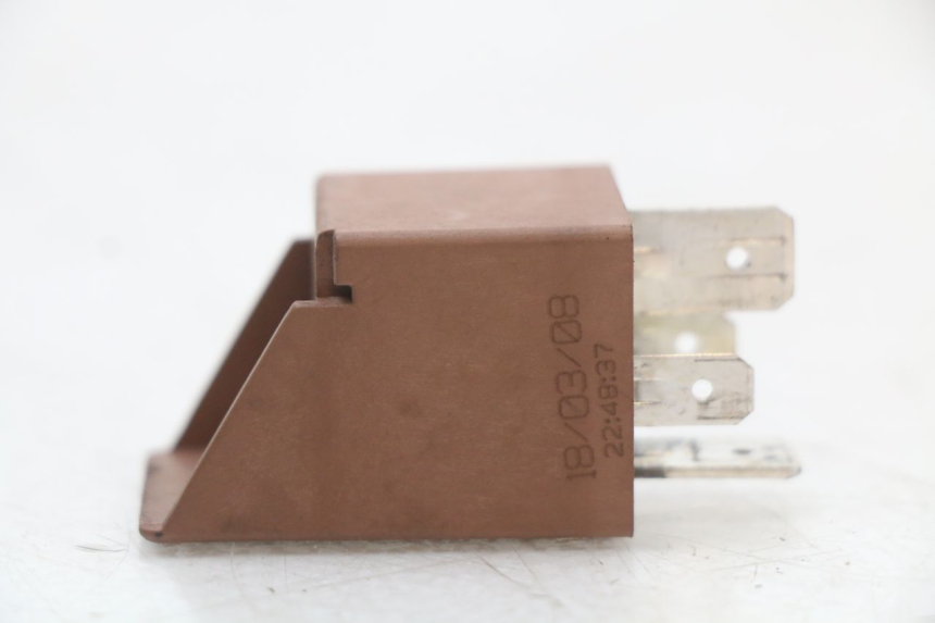 photo de RELÉ DE PARTIDA PIAGGIO MP3 125 (2006 - 2014) - Ampliação técnica