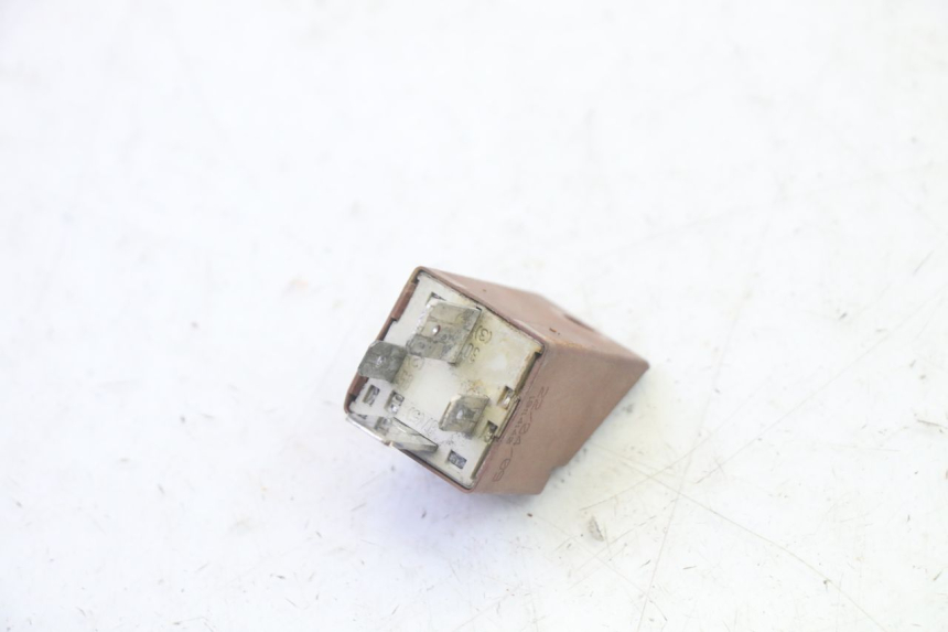 photo de RELÉ DE PARTIDA PIAGGIO MP3 RL 250 (2006 - 2010) - Outro ângulo de visão
