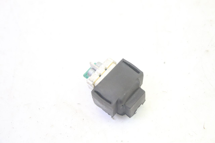 photo de RELÉ DE PARTIDA PIAGGIO MP3 500 (2016 - 2018) - Zoom do estado de desgaste