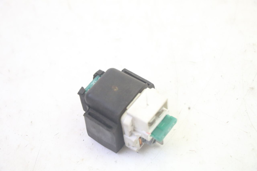 photo de RELÉ DE PARTIDA PIAGGIO MP3 500 (2016 - 2018) - Outro ângulo de visão