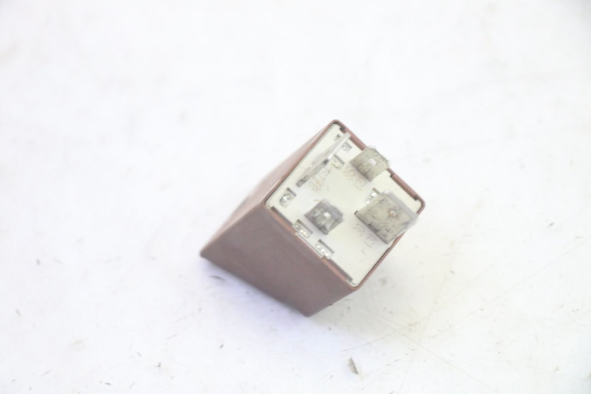 photo de RELÉ DE PARTIDA PIAGGIO MP3 RL 250 (2006 - 2010) - Detalhe da peça
