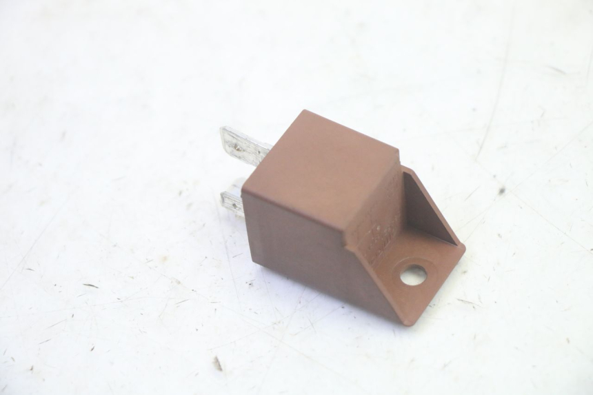 photo de RELÉ DE PARTIDA PIAGGIO MP3 RL 250 (2006 - 2010) - Outro ângulo de visão