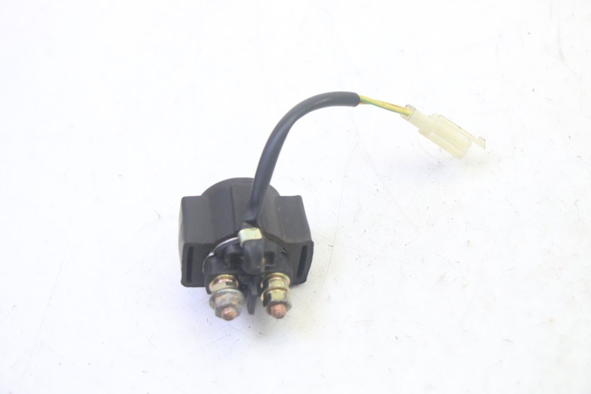 photo de RELÉ DE PARTIDA SYM ORBIT III 3 4T 50 (2021 - 2025) - Zoom do estado de desgaste