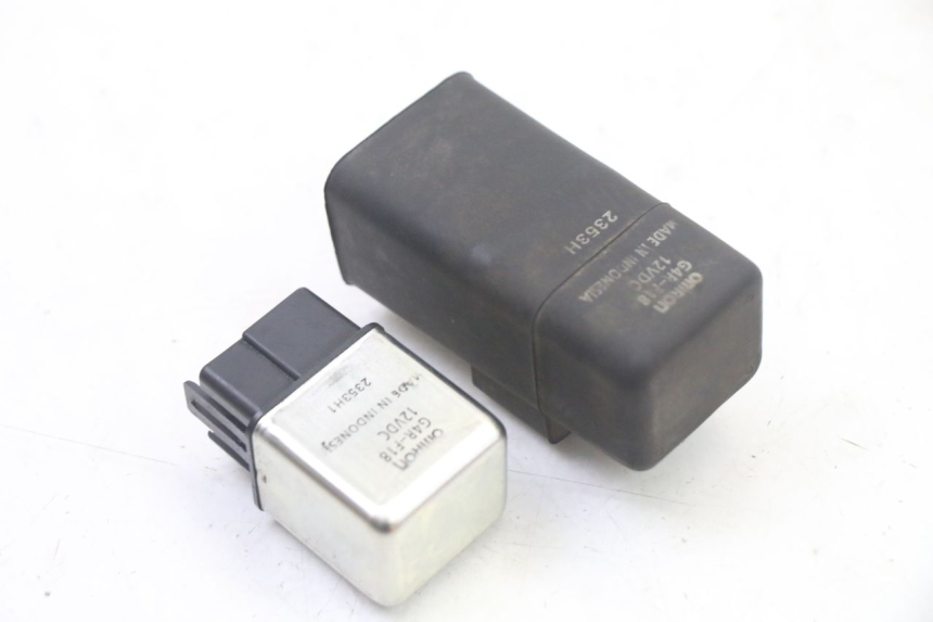 photo de RELÉ DE PARTIDA MBK OVETTO 4T 50 (2008 - 2016) - Zoom do estado de desgaste