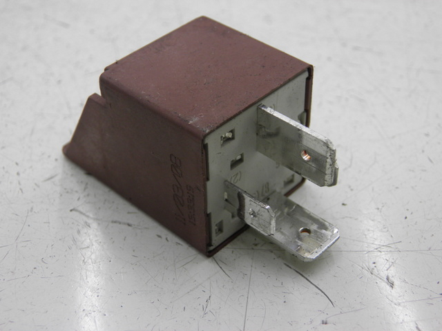 photo de RELÉ DE PARTIDA PIAGGIO MP3 RL 125 (2008 - 2009) - Outro ângulo de visão