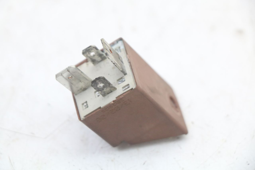 photo de RELÉ DE PARTIDA PIAGGIO VESPA LX 2T 50 (2005 - 2013) - Detalhe da peça