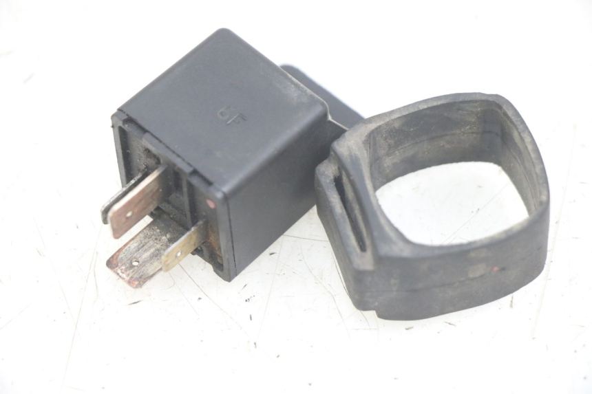 photo de RELÉ DE PARTIDA GILERA RK 50 (1996 - 1999) - Detalhe da peça