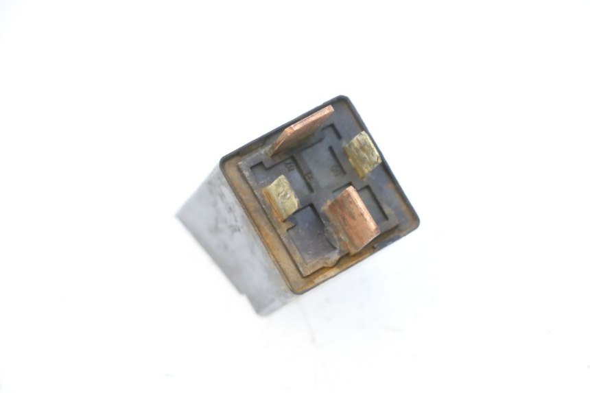 photo de RELÉ DE PARTIDA PEUGEOT SATELIS 125 (2006 - 2009) - Zoom do estado de desgaste