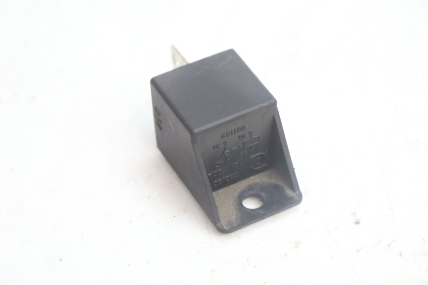 photo de RELÉ DE PARTIDA PEUGEOT SATELIS 125 (2013 - 2018) - Zoom do estado de desgaste