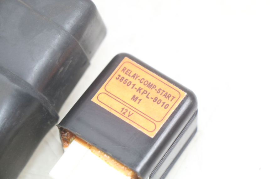 photo de RELÉ DE PARTIDA HONDA SCV LEAD 100 (2003 - 2007) - Pontos de fixação