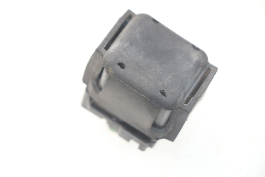 photo de RELÉ DE PARTIDA HONDA SES DYLAN 125 (2002 - 2006) - Detalhe da peça
