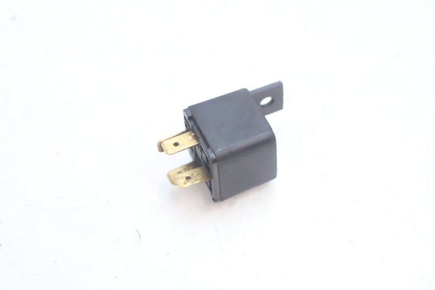 photo de RELÉ DE PARTIDA YAMAHA SLIDER 50 (1999 - 2004) - Detalhe da peça