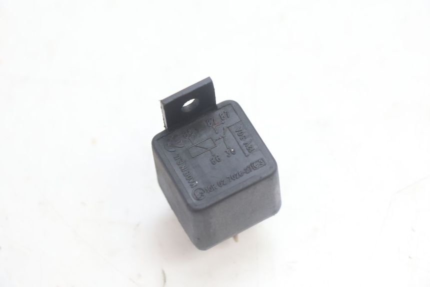 photo de RELÉ DE PARTIDA YAMAHA SLIDER 50 (1999 - 2004) - Outro ângulo de visão