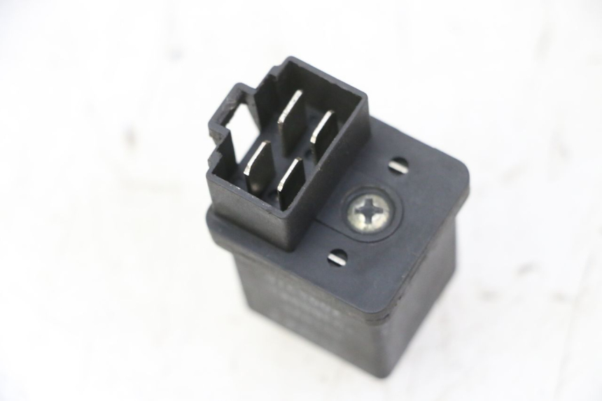 photo de RELÉ DE PARTIDA PEUGEOT SPEEDFIGHT 3 AIR 50 (2009 - 2015) - Zoom do estado de desgaste