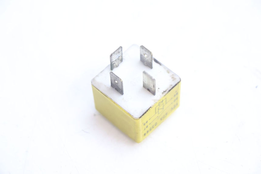 photo de RELÉ DE PARTIDA PEUGEOT SPEEDFIGHT LC 50 (1996 - 2002) - Zoom do estado de desgaste
