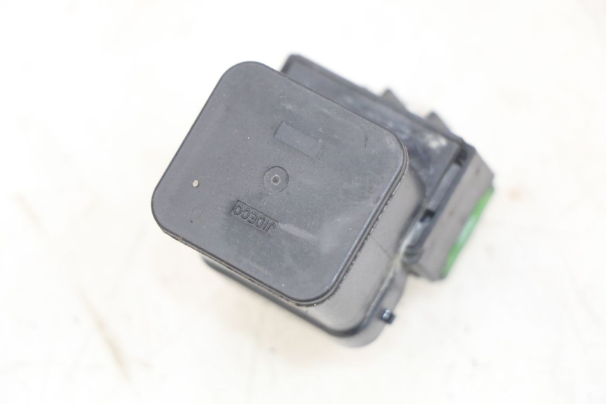 photo de RELÉ DE PARTIDA SUZUKI SV N 650 (1999 - 2002) - Zoom do estado de desgaste