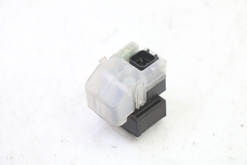 photo de RELÉ DE PARTIDA SUZUKI SV S 650 (2003 - 2009) - Pontos de fixação