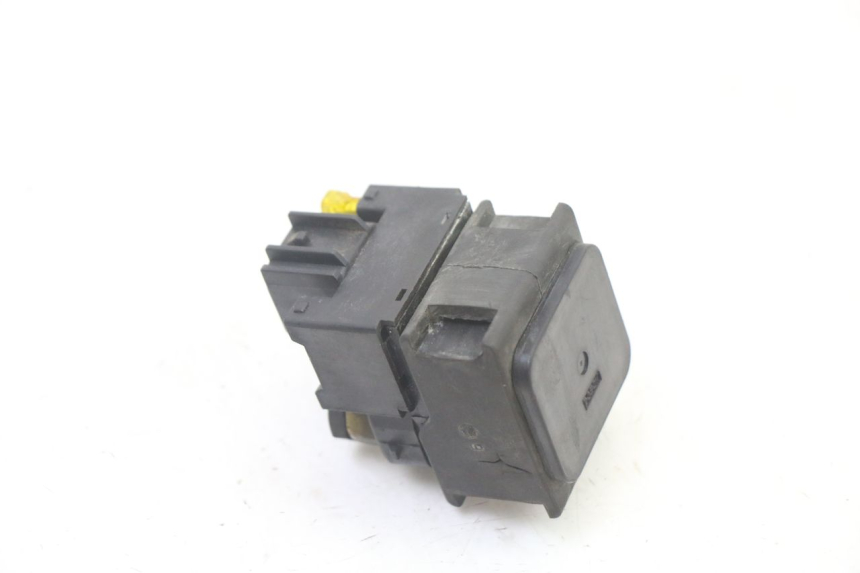 photo de RELÉ DE PARTIDA SUZUKI UH BURGMAN 125 (2002 - 2006) - Outro ângulo de visão