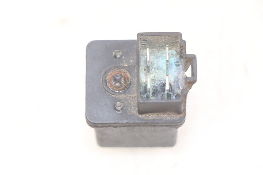 photo de RELÉ DE PARTIDA PEUGEOT V-CLIC VCLIC 50 (2007 - 2013) - Zoom do estado de desgaste