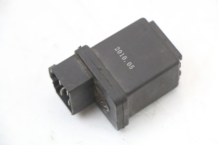 photo de RELÉ DE PARTIDA PEUGEOT V-CLIC VCLIC 50 (2007 - 2013) - Ampliação técnica