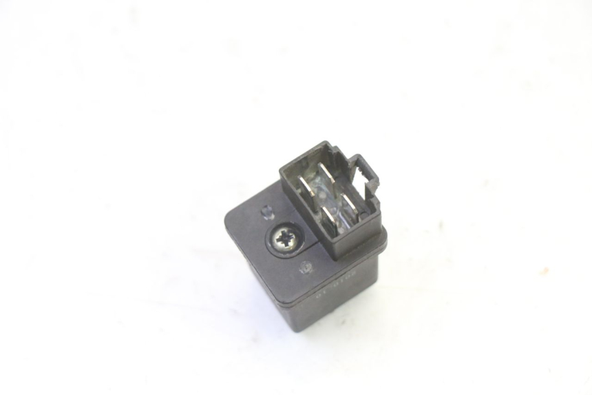 photo de RELÉ DE PARTIDA PEUGEOT V-CLIC VCLIC 50 (2007 - 2013) - Outro ângulo de visão