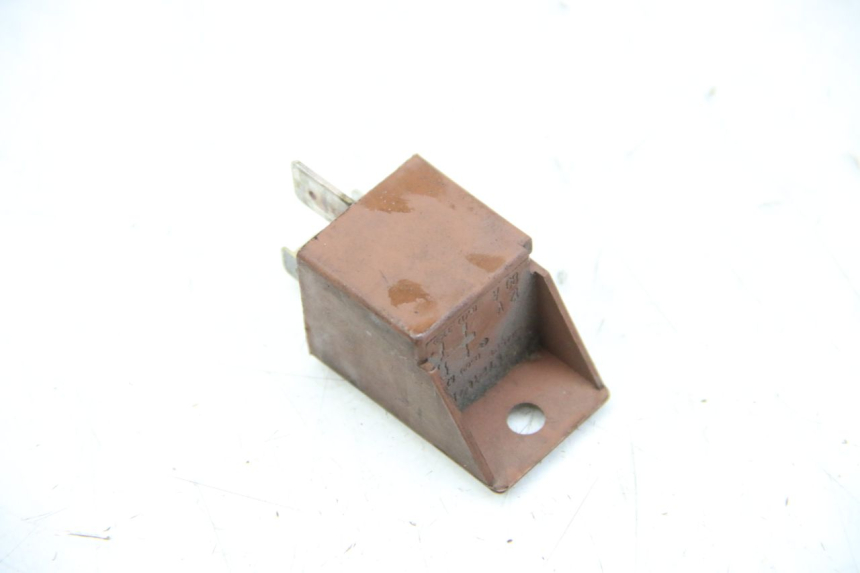 photo de RELÉ DE PARTIDA PIAGGIO VESPA GRANTURISMO 125 (2003 - 2007) - Outro ângulo de visão
