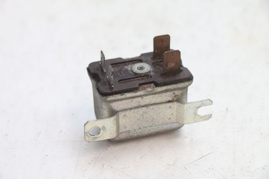 photo de RELÉ DE PARTIDA PIAGGIO VESPA PK FL 2T 50 (1990 - 1996) - Zoom do estado de desgaste