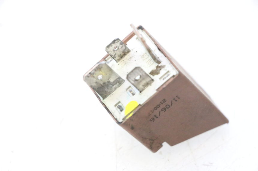 photo de RELÉ DE PARTIDA PIAGGIO VESPA PRIMAVERA 2T 50 (2013 - 2018) - Detalhe da peça