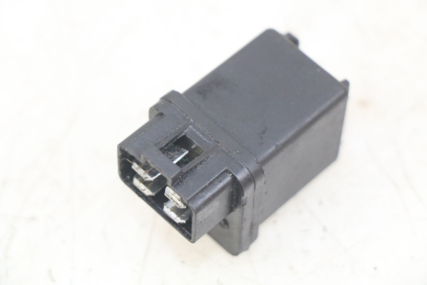 photo de RELÉ DE PARTIDA PEUGEOT VIVACITY NEW 2T 50 (2008 - 2017) - Zoom do estado de desgaste