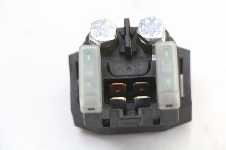 photo de RELÉ DE PARTIDA YAMAHA X-MAX XMAX 125 (2010 - 2013) - Zoom do estado de desgaste