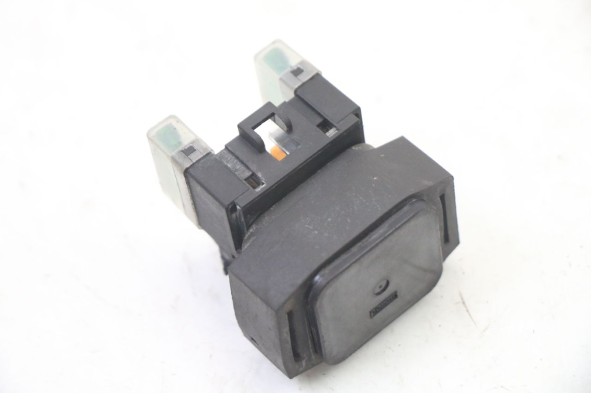 photo de RELÉ DE PARTIDA YAMAHA X-MAX XMAX 125 (2010 - 2013) - Outro ângulo de visão